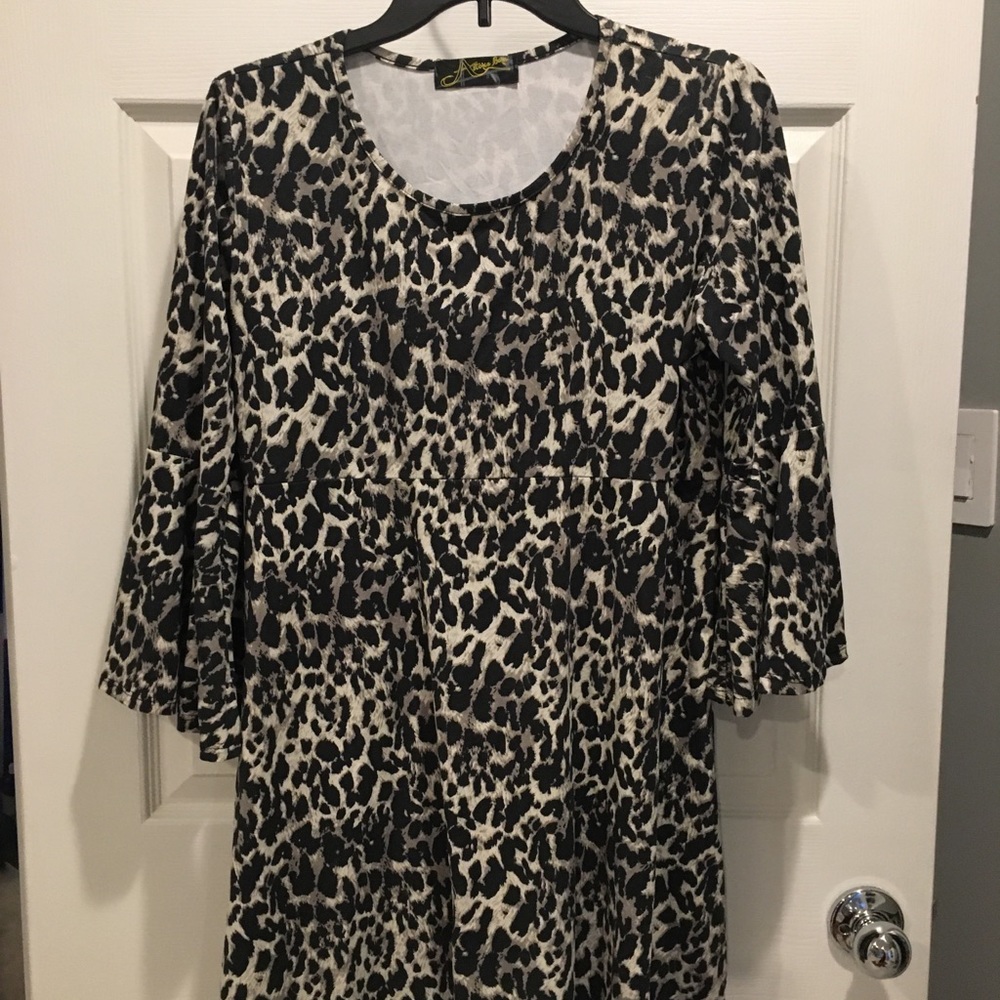 Short dress